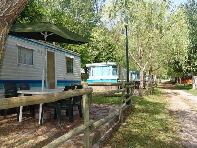 Camping Ribera Del Ara Фіскаль Номер фото