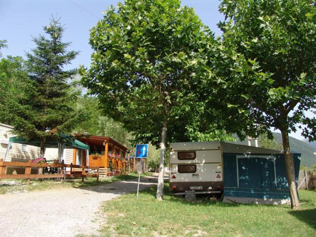 Camping Ribera Del Ara Фіскаль Екстер'єр фото