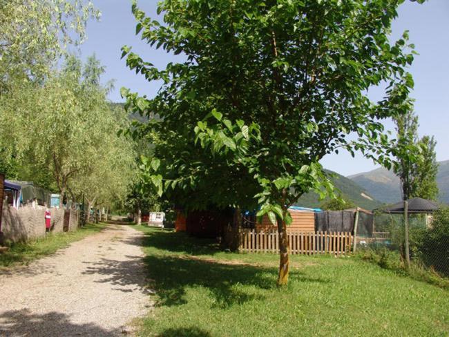 Camping Ribera Del Ara Фіскаль Екстер'єр фото